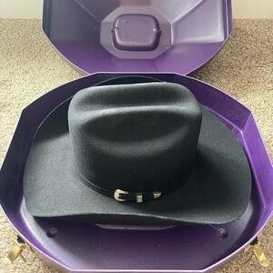 Black Felt Serratelli Western Hat